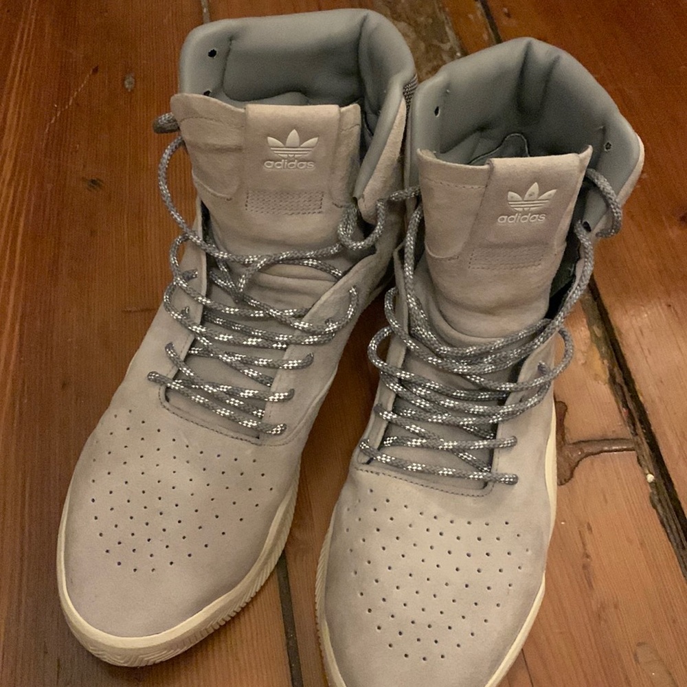 Adidas high top basketball shoe size 11 1/2